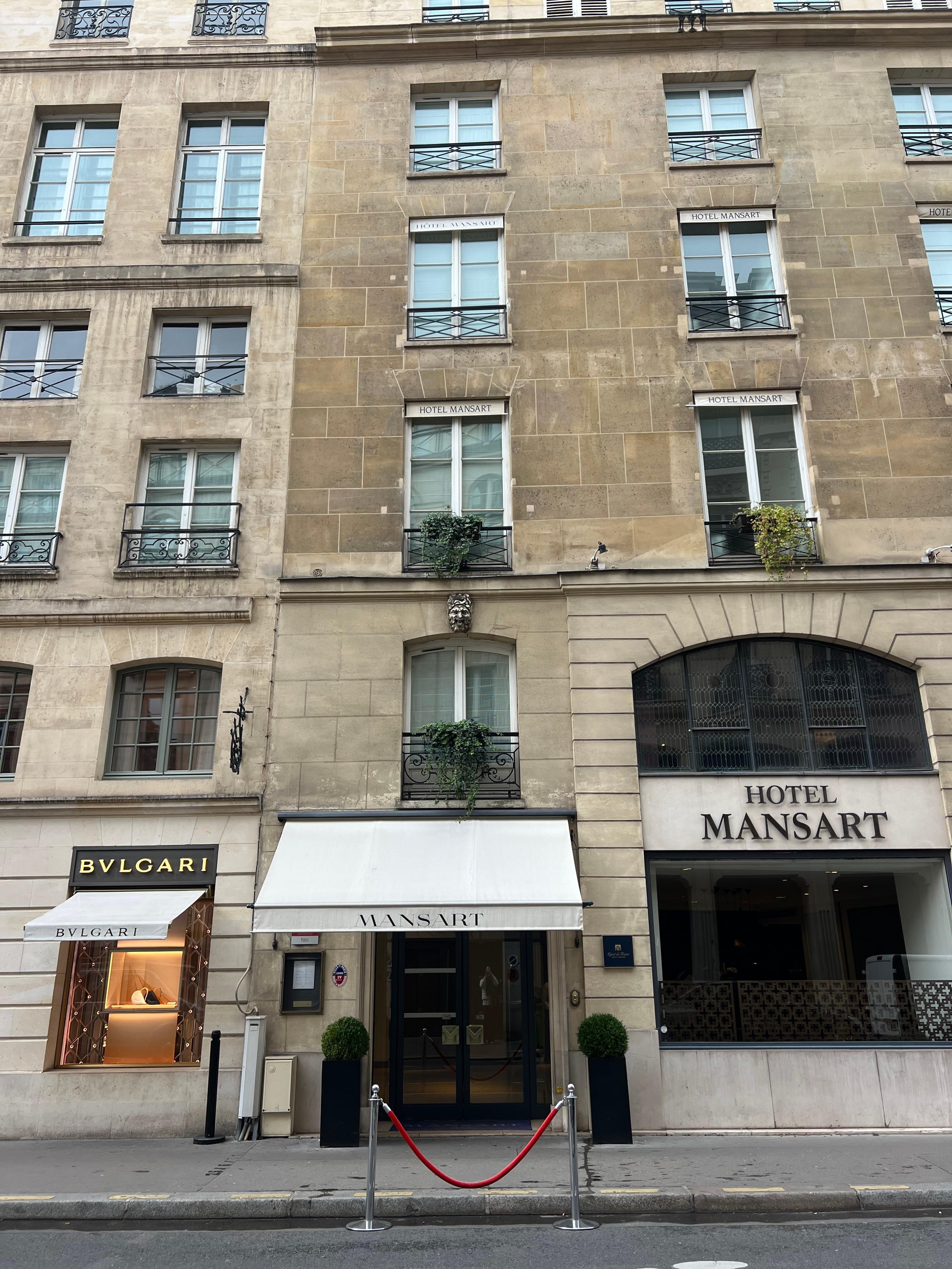 歴史を感じる建物。アクセスなど考えるとコスパがいいと思います。