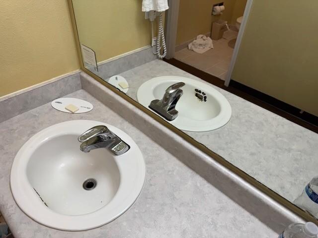 Rusting sink