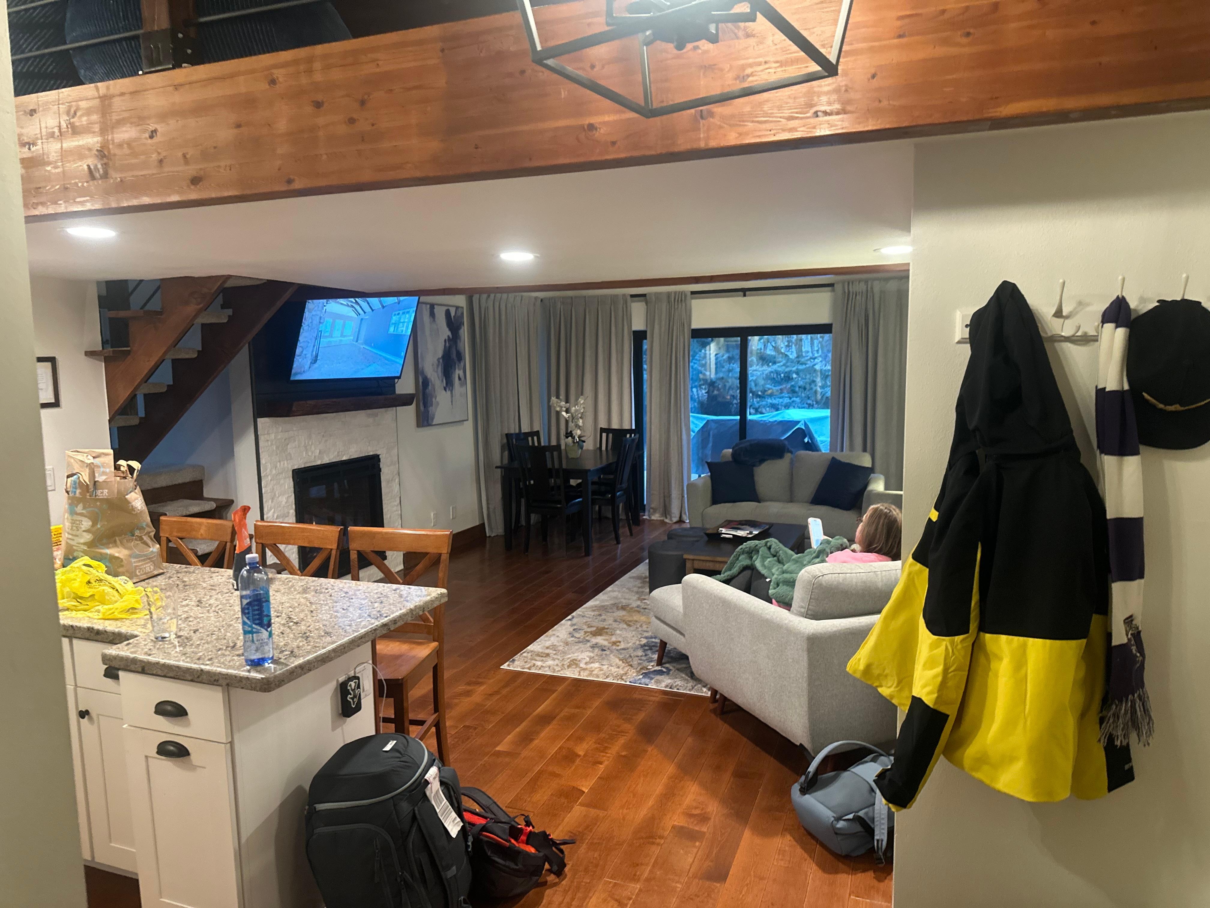 Bad picture of the main room. 