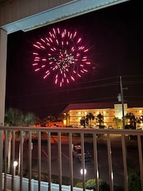 4th of the July fireworks 10 min walk, right on the beach !