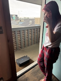 Breakfast box delivery