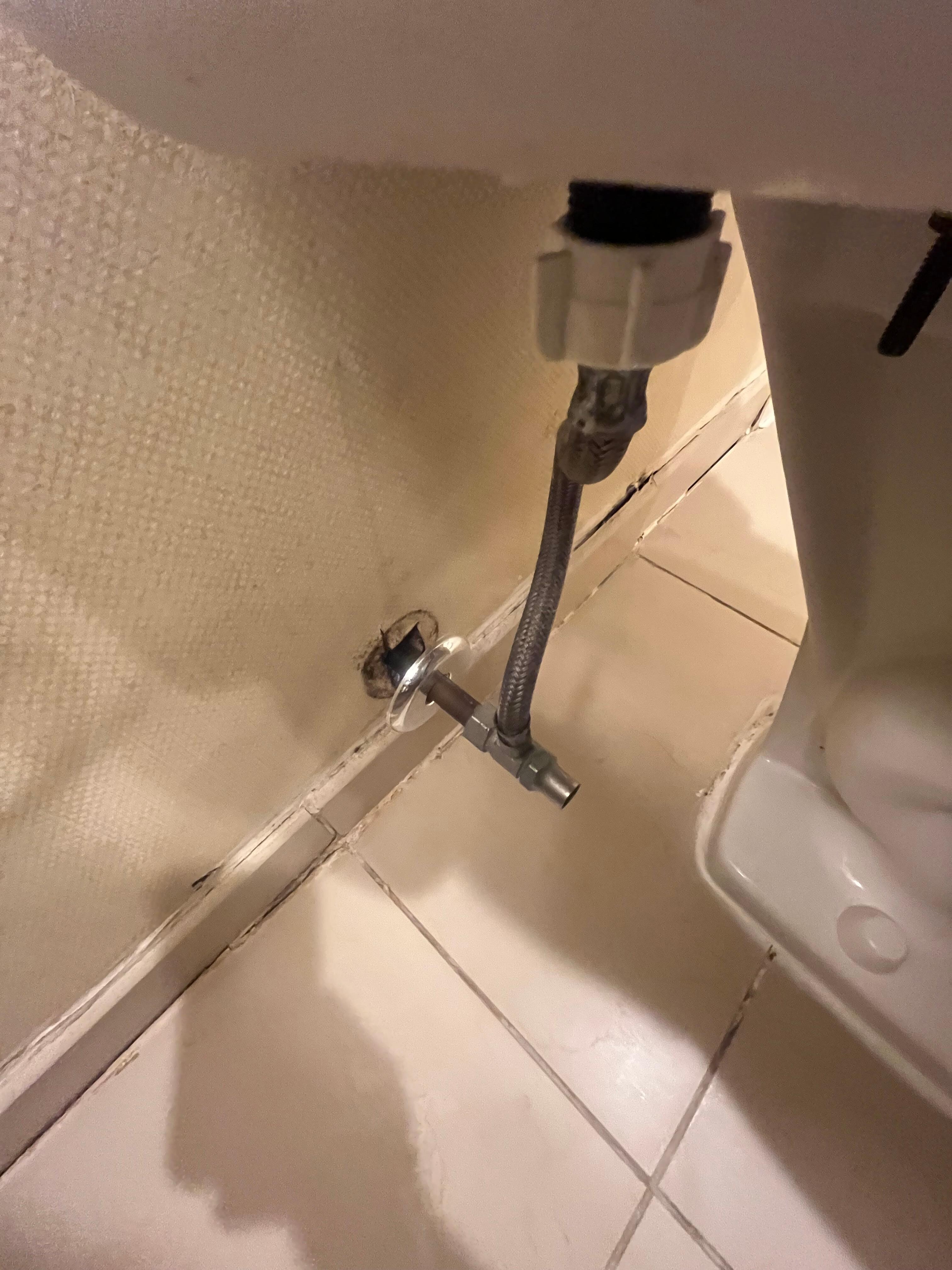 Bathroom pipe 