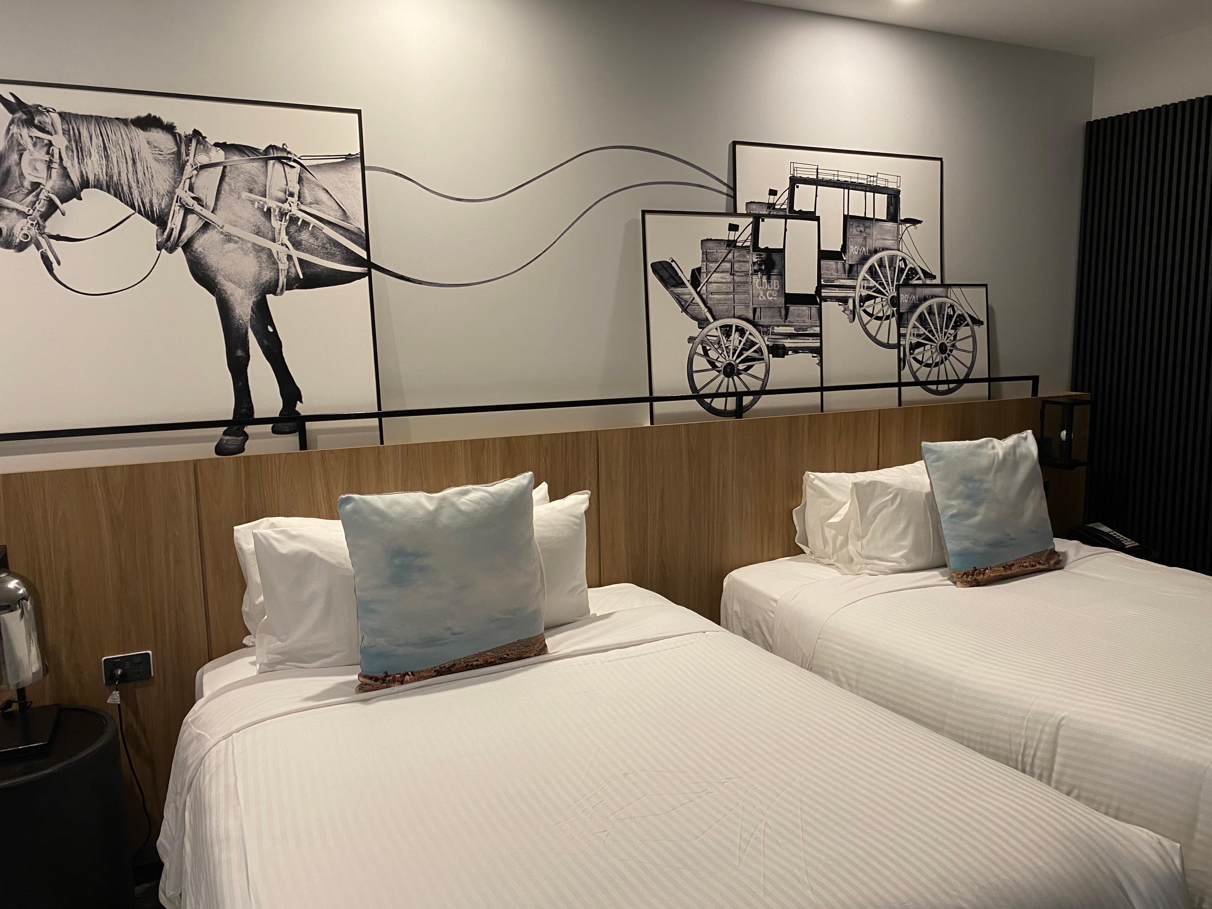 Twin bed room