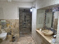 303号室 バストイレシャワー室がバカ広いです