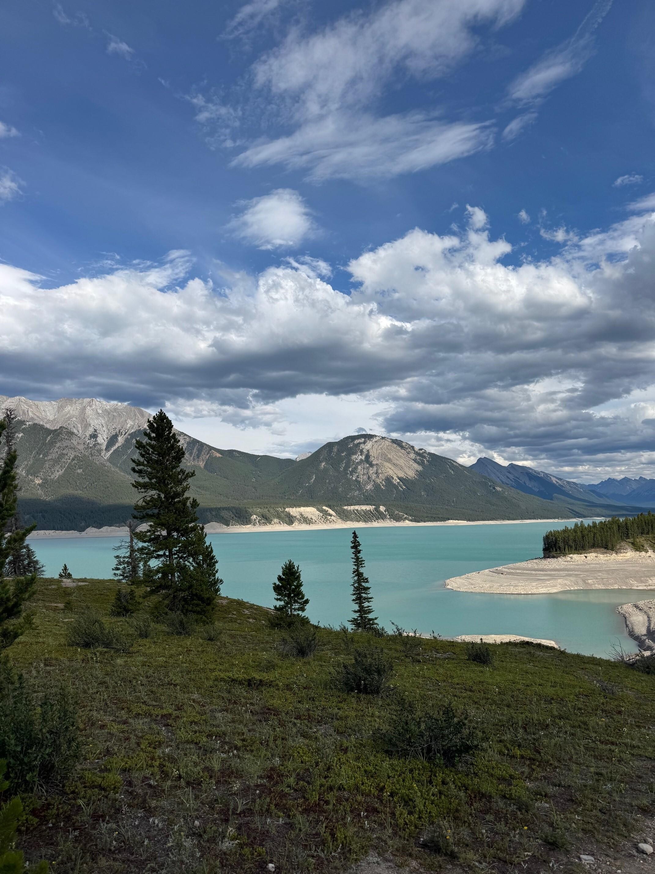 Less than 2 minute walk from lodge to view point of Abraham Lake