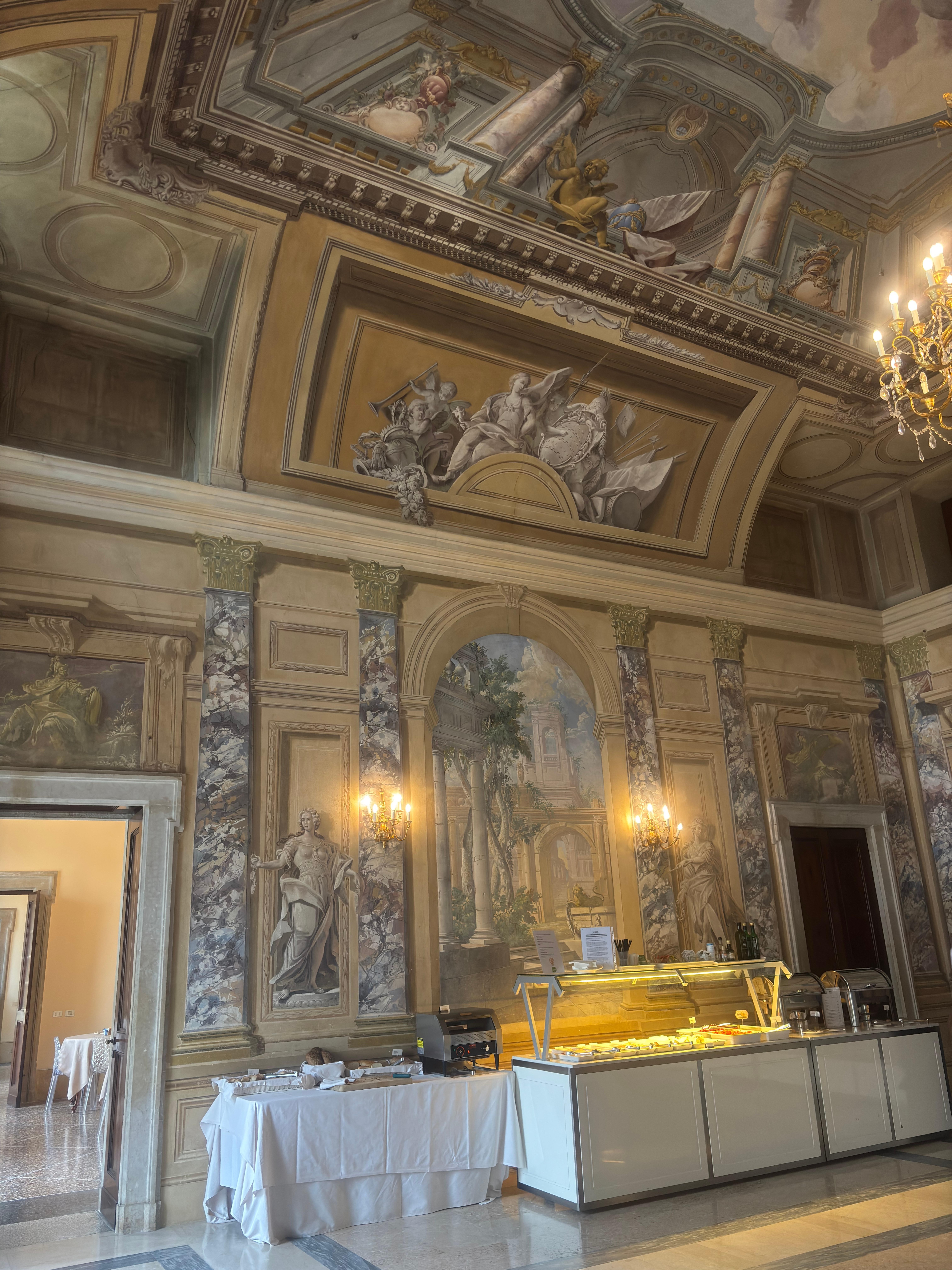 Salle du petit déjeuner 