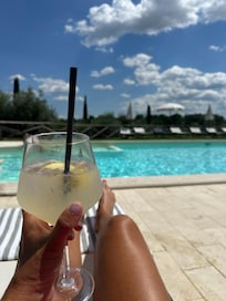 A lemon spritz by the pool.