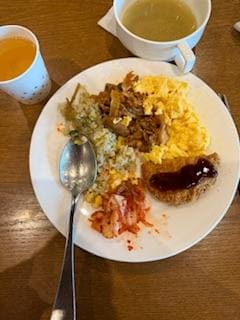 조식 스크램블에그 제육볶음 볶음밥 최고