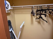Broken holder, random hangers