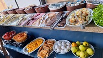朝食