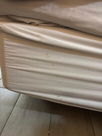 Bed ruffle