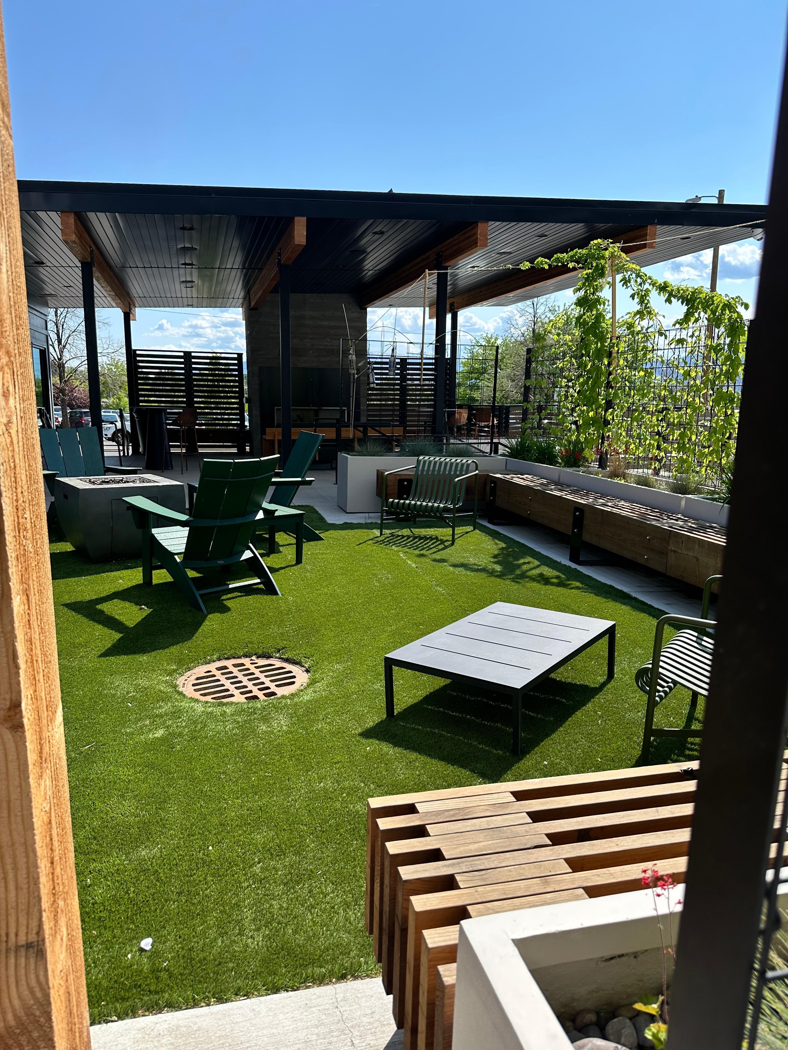 Outdoor seating/fire table