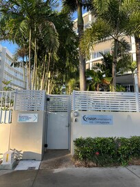 海沿いの出入り口