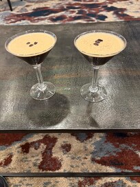 70- vuotissynttäri maljat