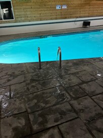 The indoor pool was awesome right next to the outdoor Jacuzzi. We are sad we didn't have time for the sauna.