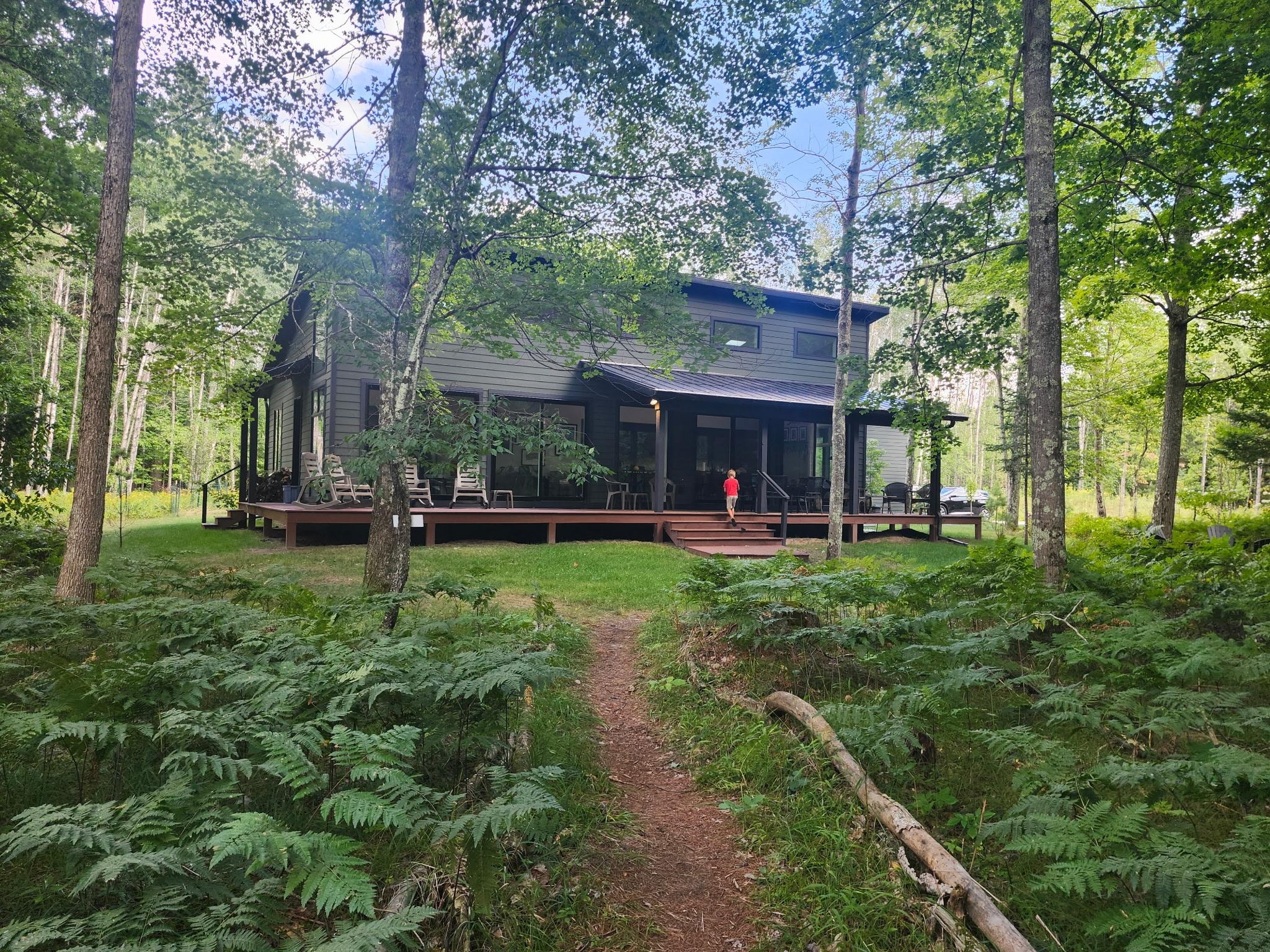 Short trail back of house leading to river 