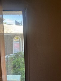 Window doesnāt seal at the top