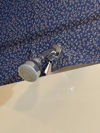 Bathroom Wallpaper