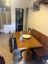 Kitchen table