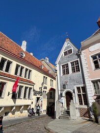 Oldest house on Town Hall Square