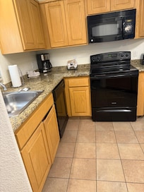 Fully equipped kitchen