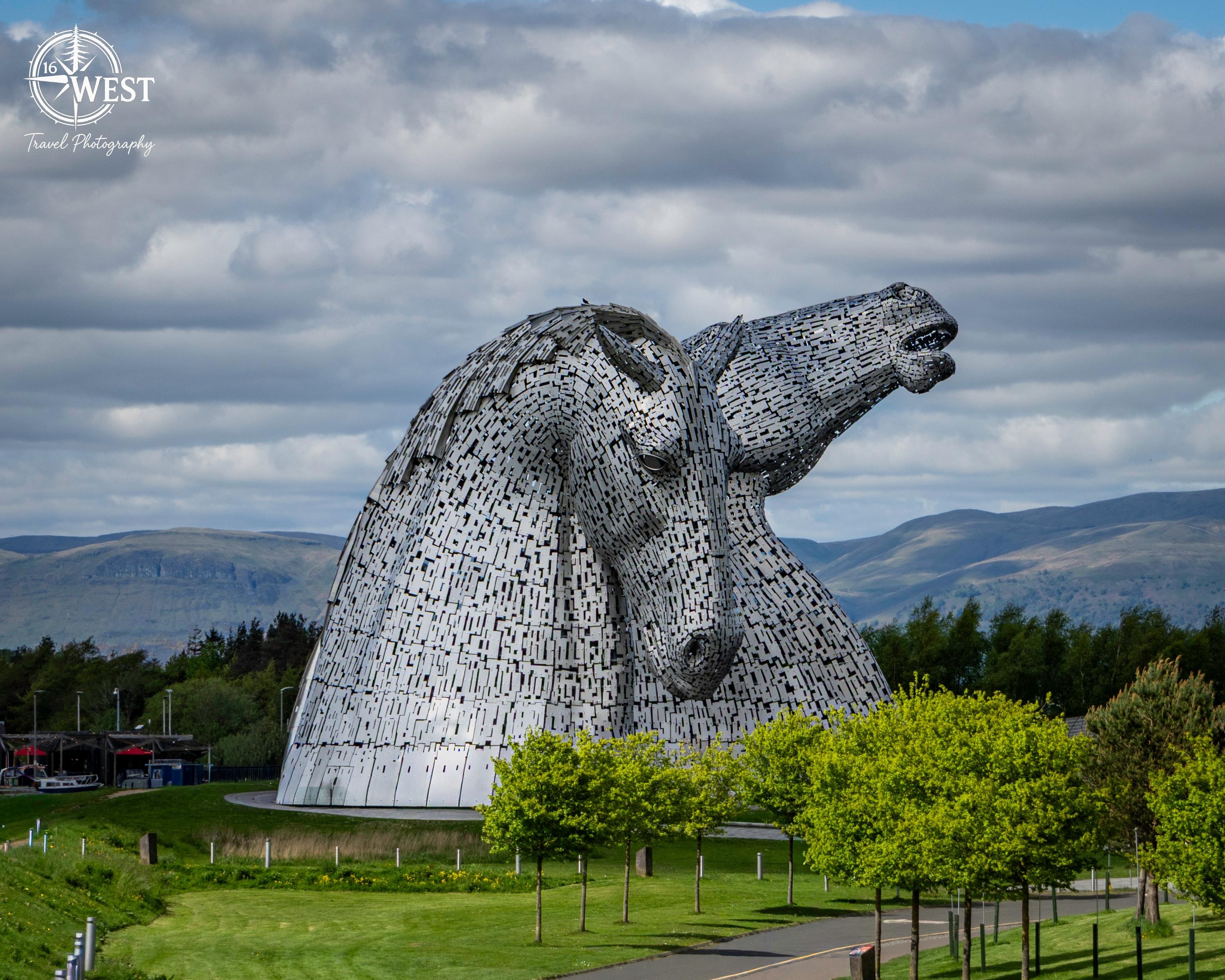 Just a 30 minute drive to The Kelpies!