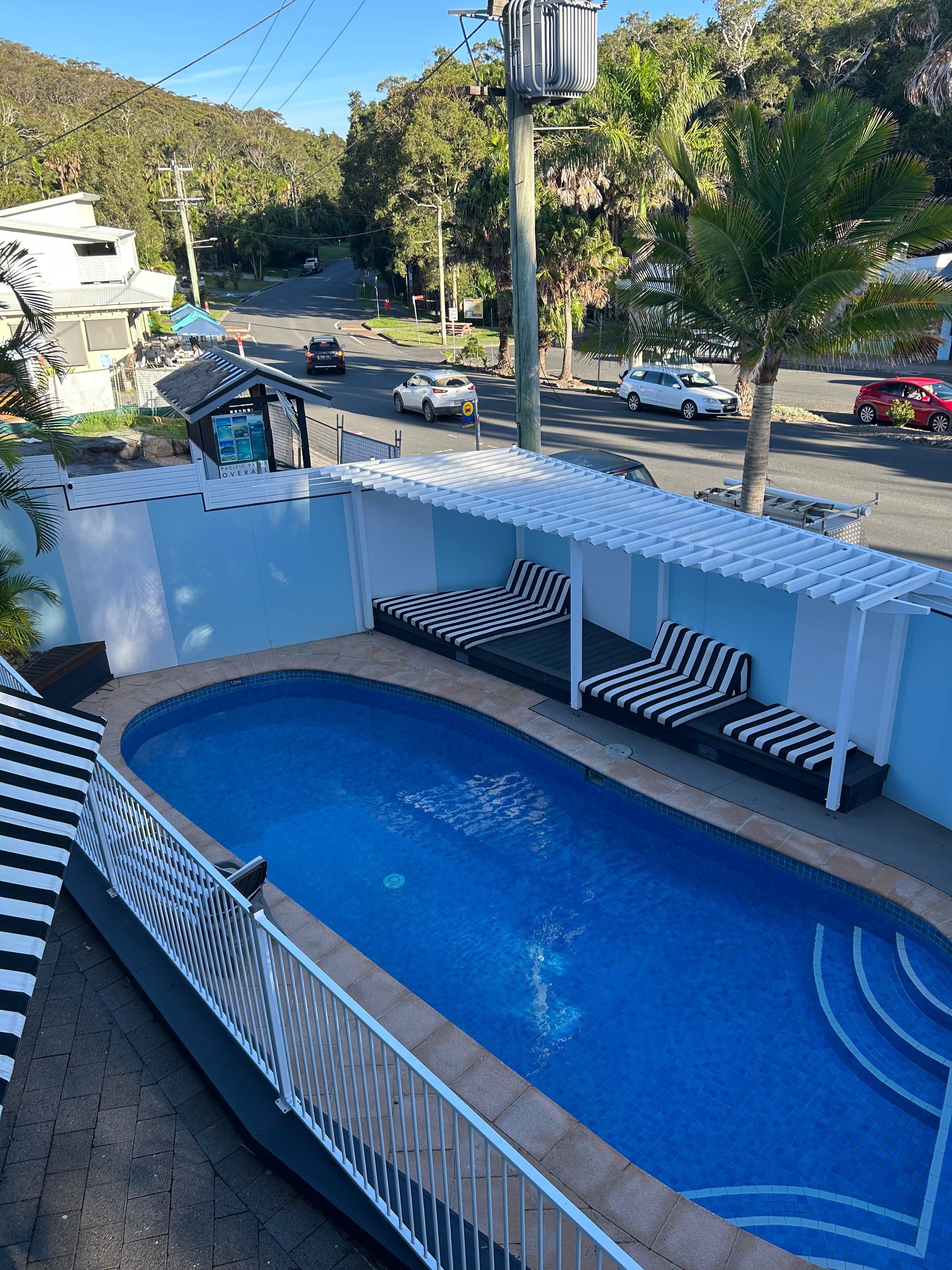 Attractive and comfortable pool area