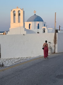 Church a few metres from the apartment
