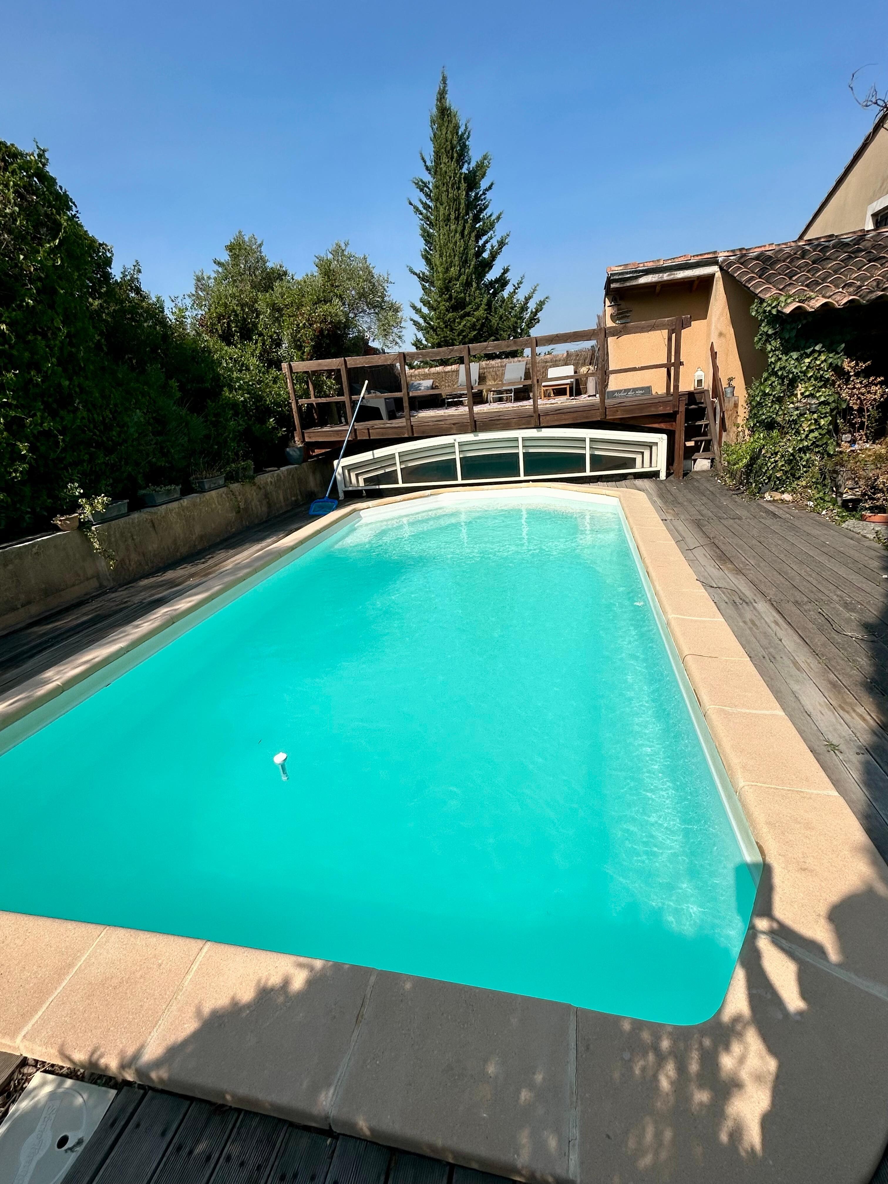 La piscine est incroyable et très appréciable avec la chaleur du sud 