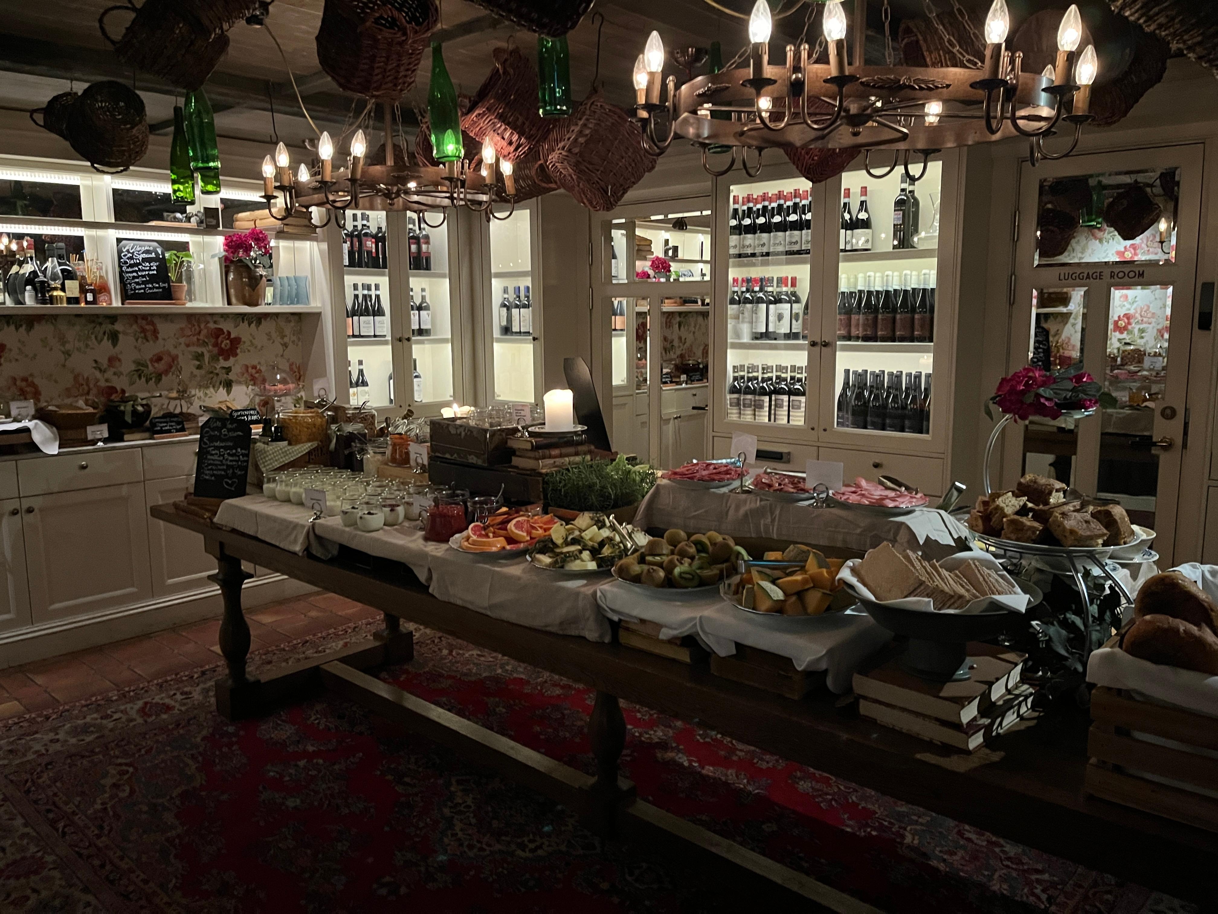 Fint uppdukad frukost.