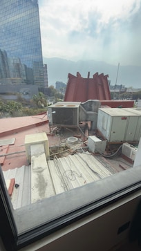 Muebles afuera de la entrada de la habitación durante toda la estancia
