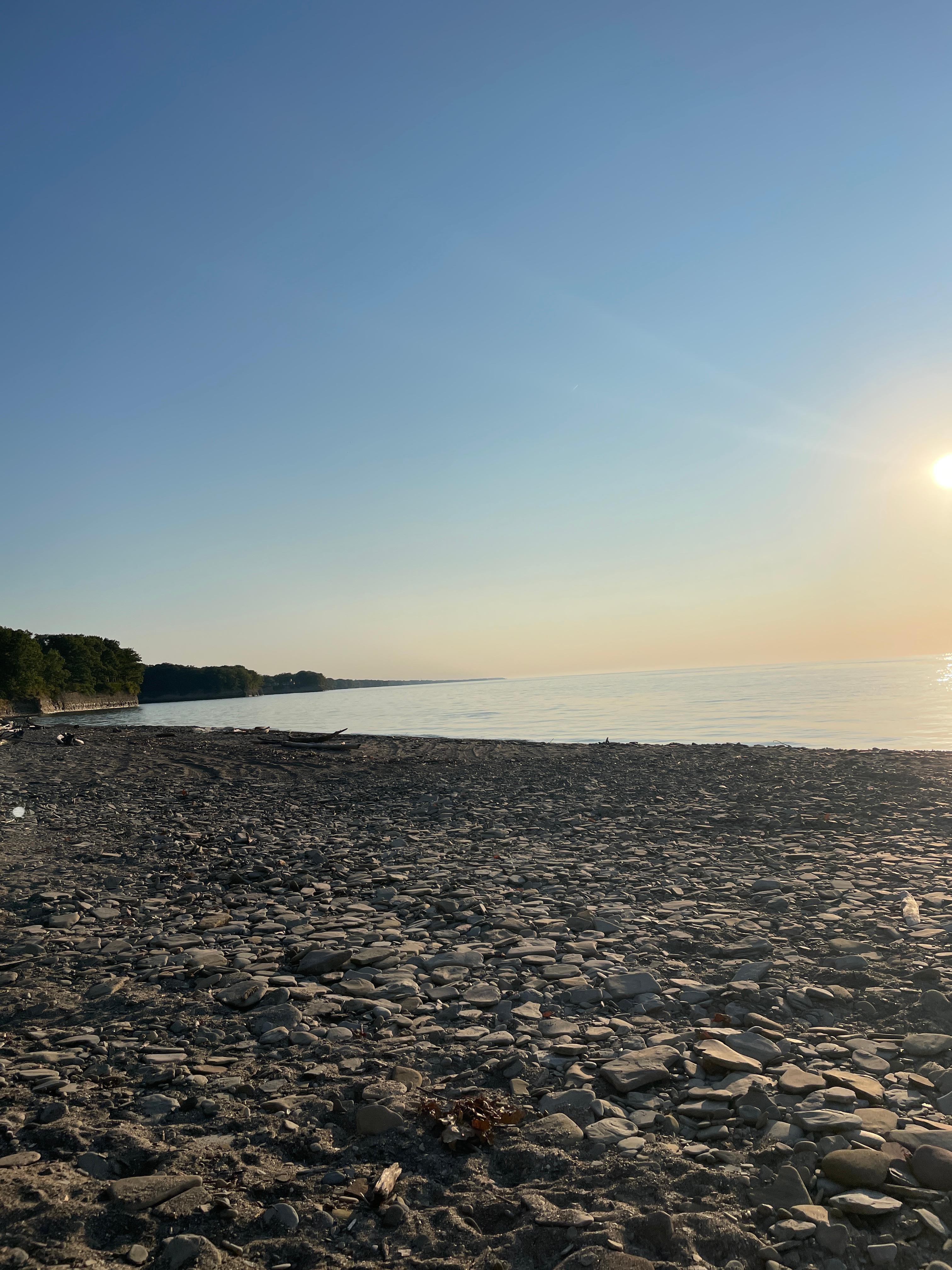 Can’t you just feel the stress roll off your shoulders with this view and a glass of wine? 