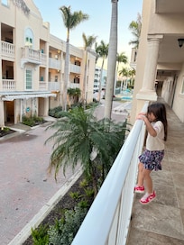 Loving life and the clean beauful maintained property.