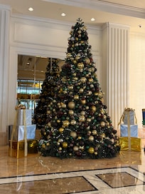 Lovely Christmas tree when entering hotel