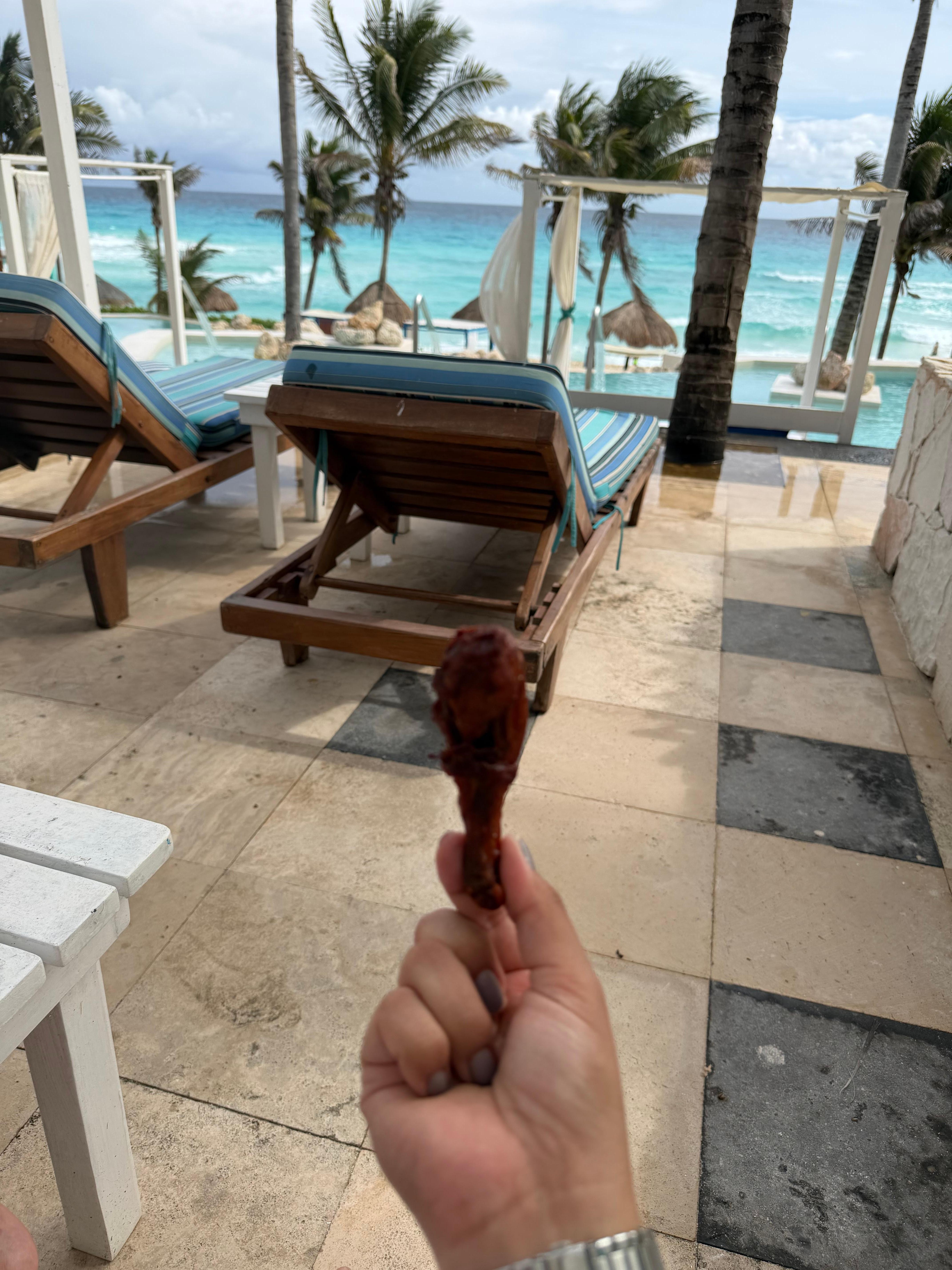 El pollo es un imperdible del hotel, es DELICIOSO 