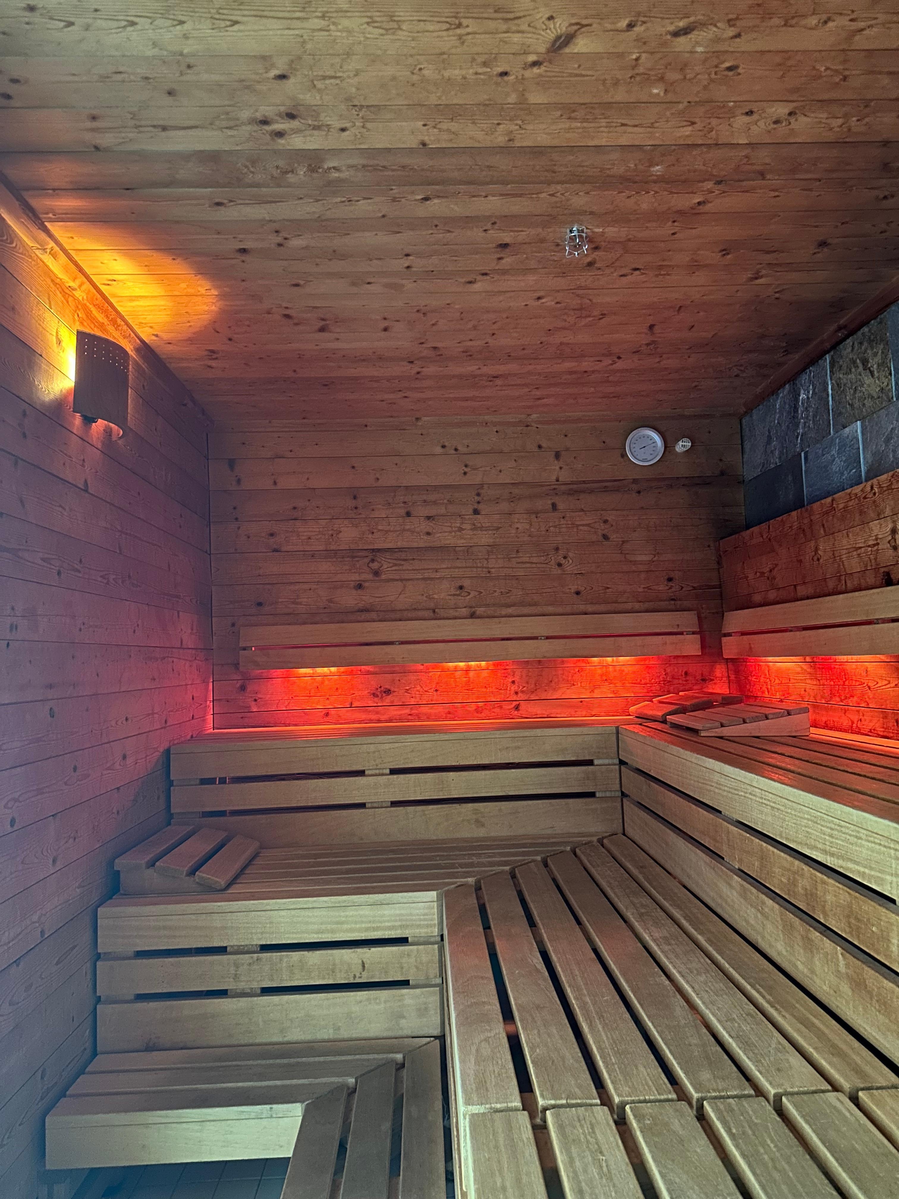 Sauna (dry)