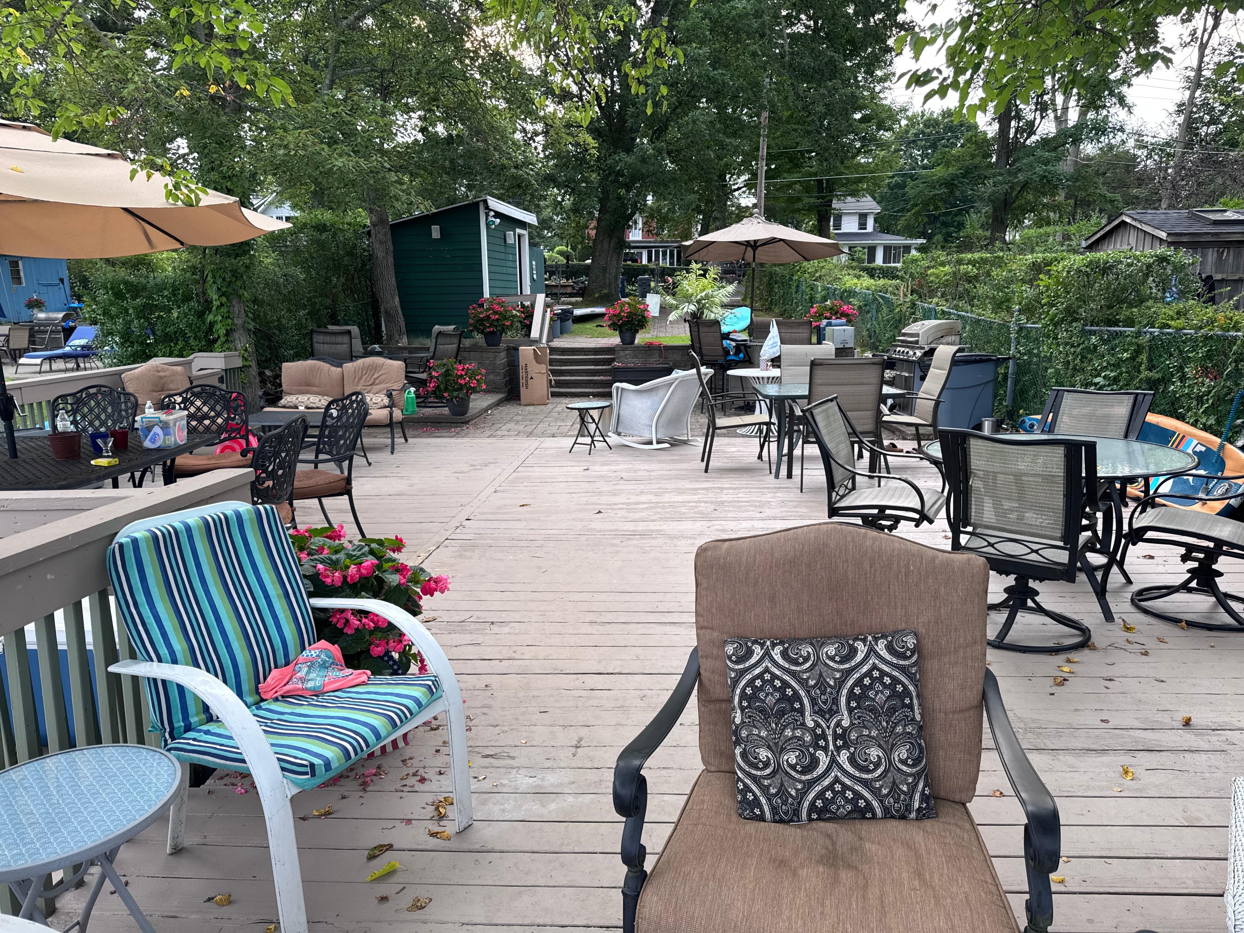 View of the dock area - storage shed with fridge (back left corner). 
