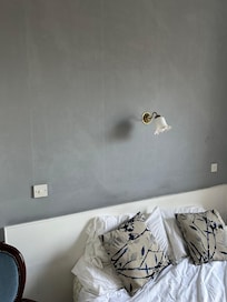 Bed wall