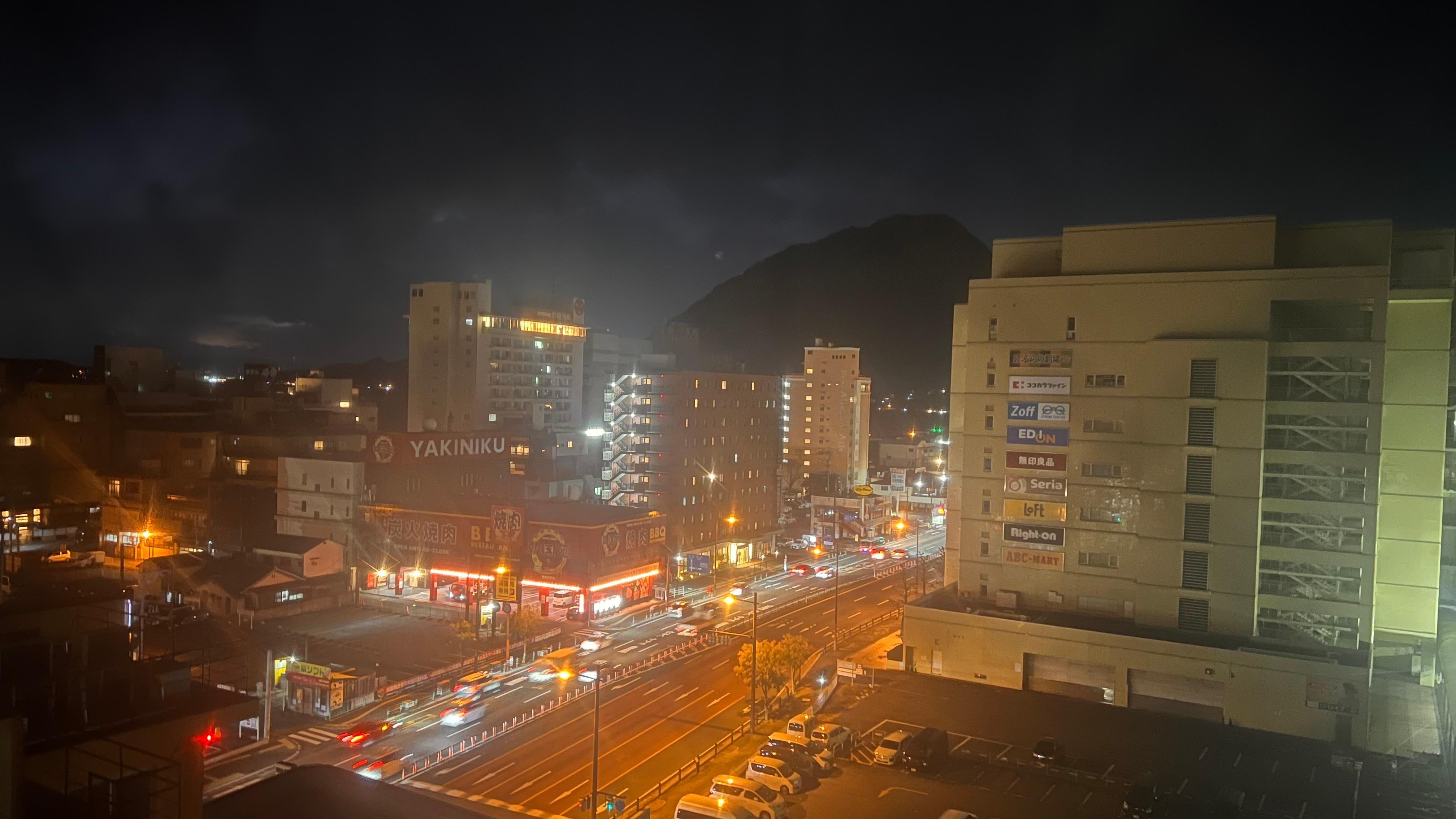 방에서 바라본 바깥풍경