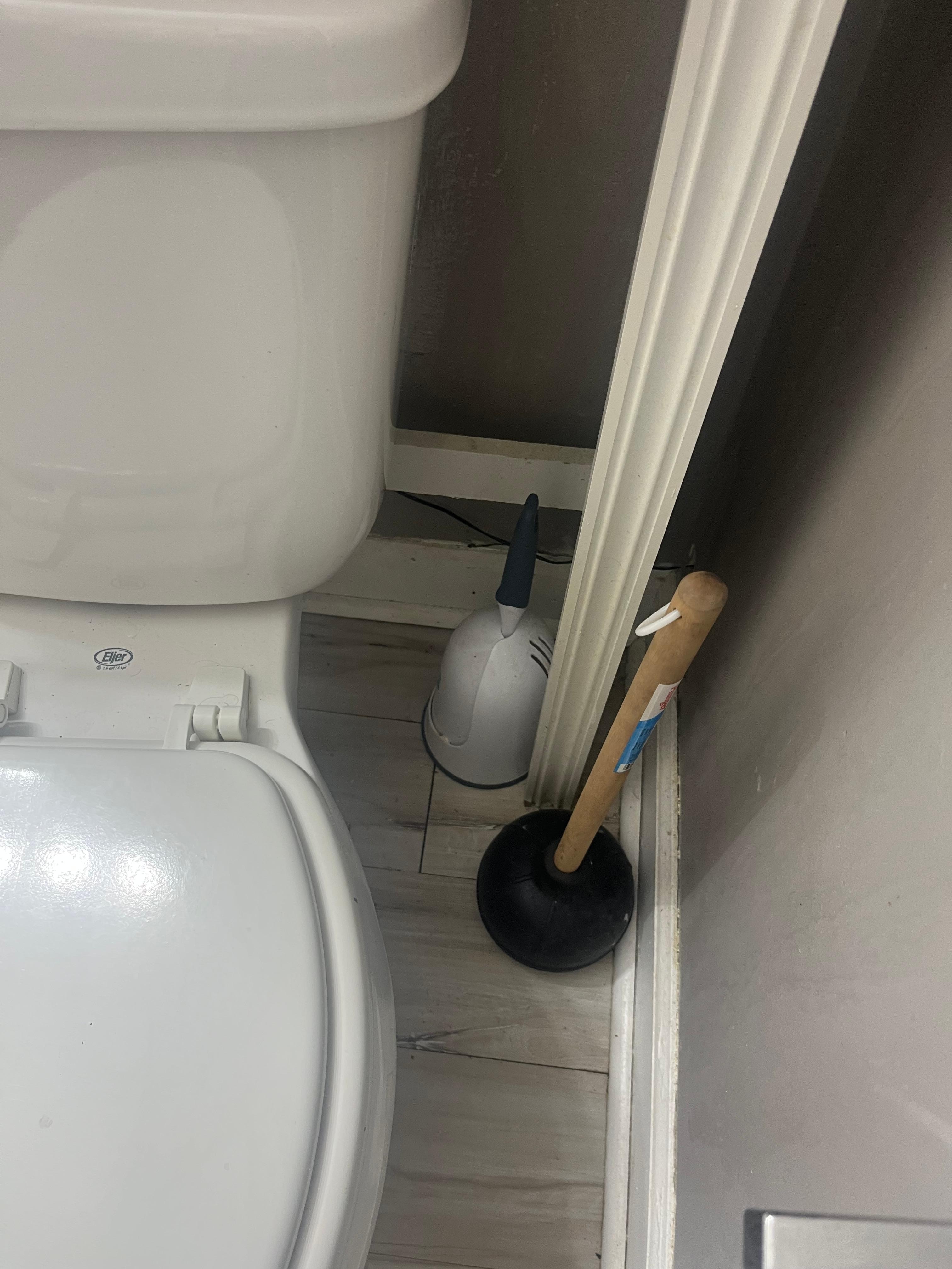 dirty bathroom before we got there 