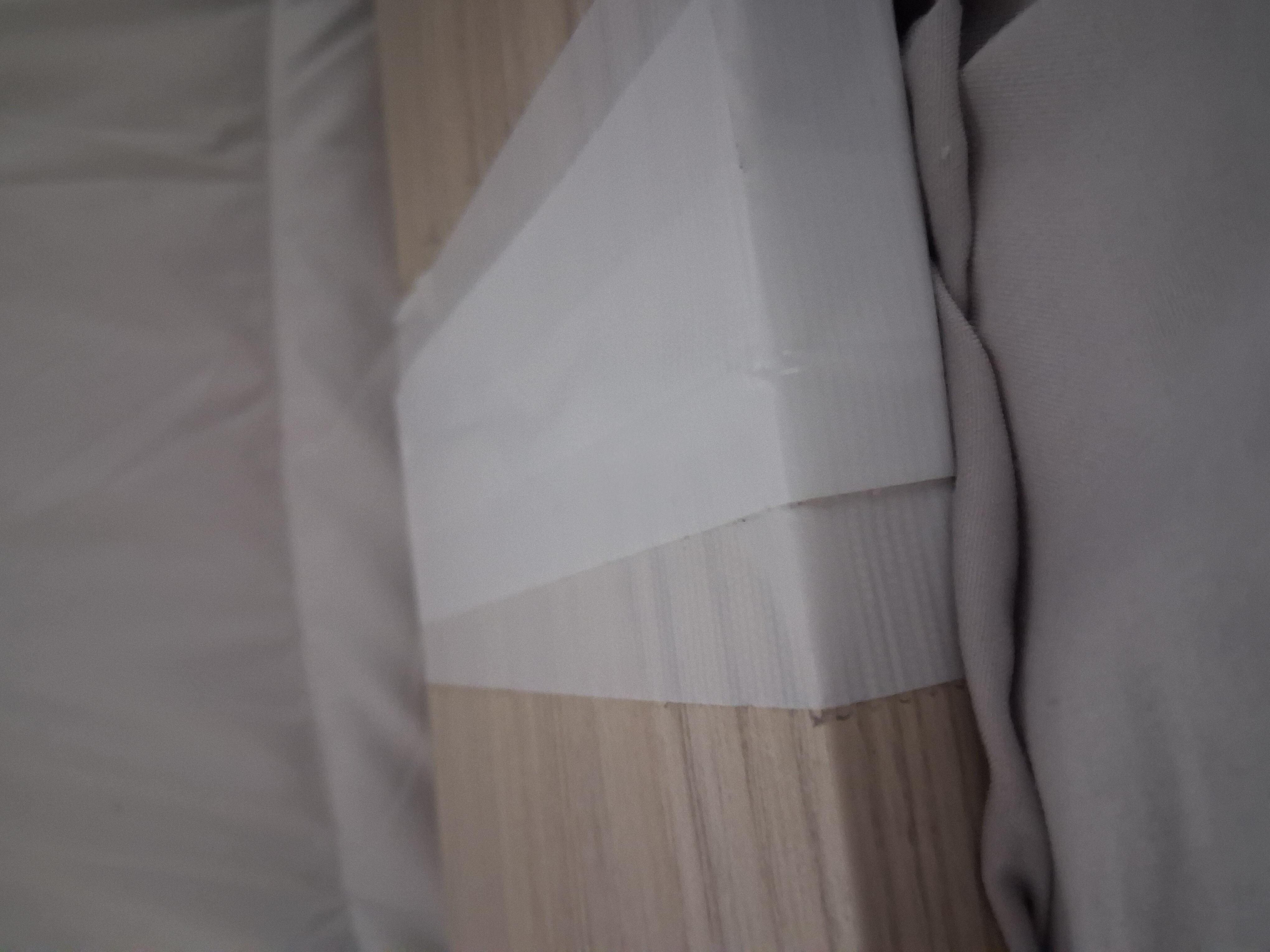 Middle of bed taped from break
