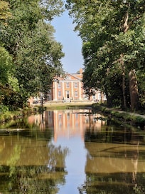 From the canal to the hotel