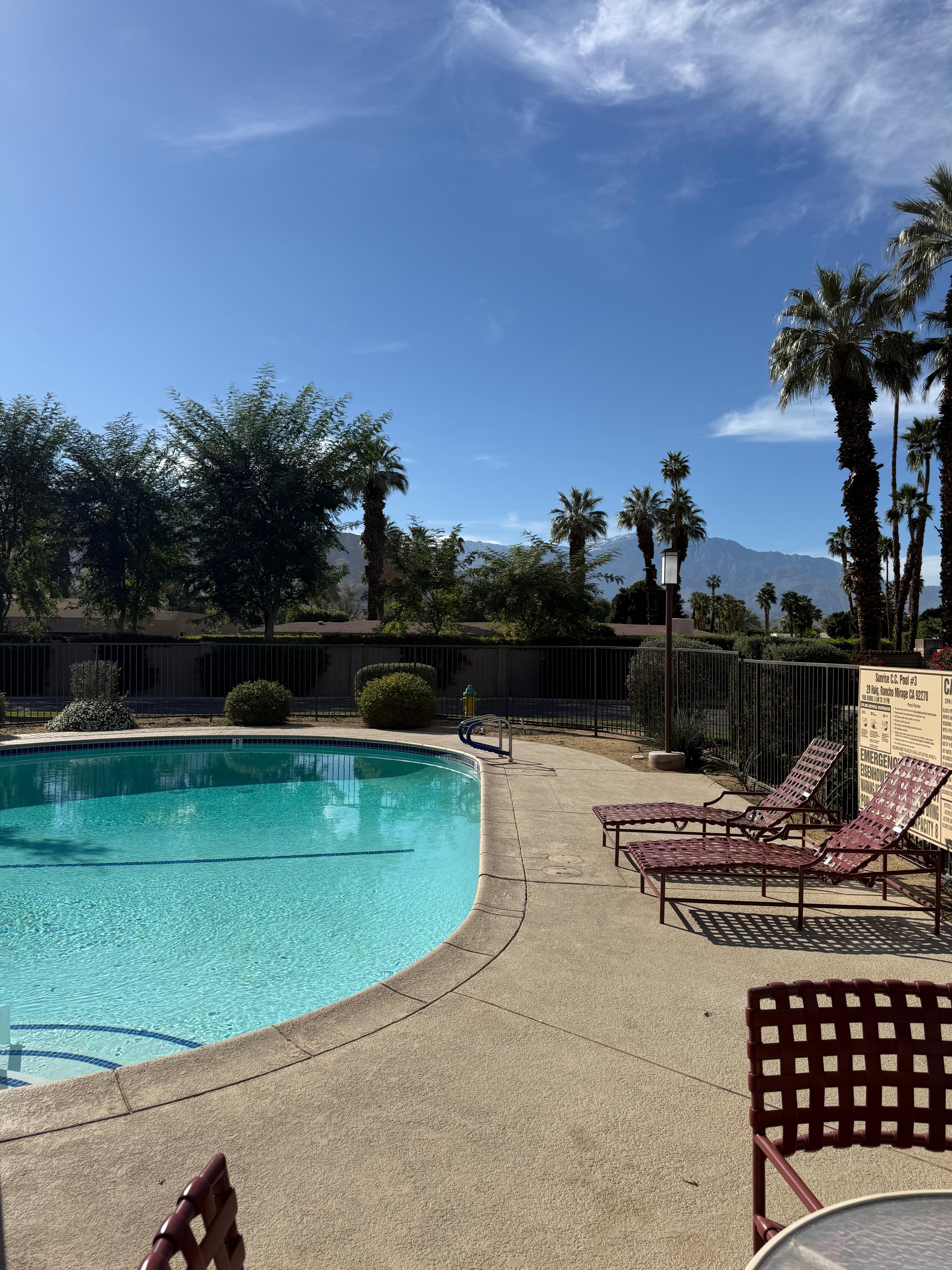 Pool / hot tub was great and just about 100 yards from unit