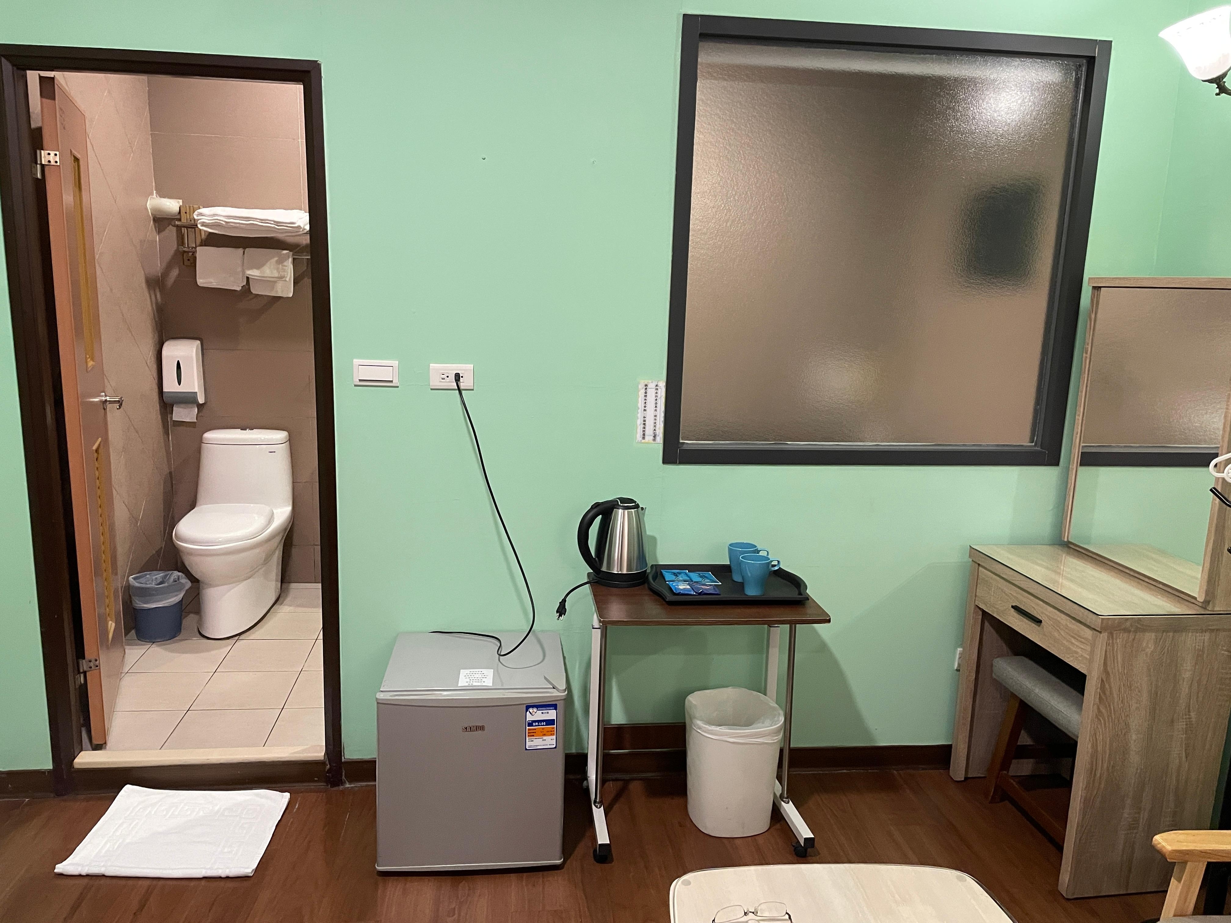 鏡台（右手側）