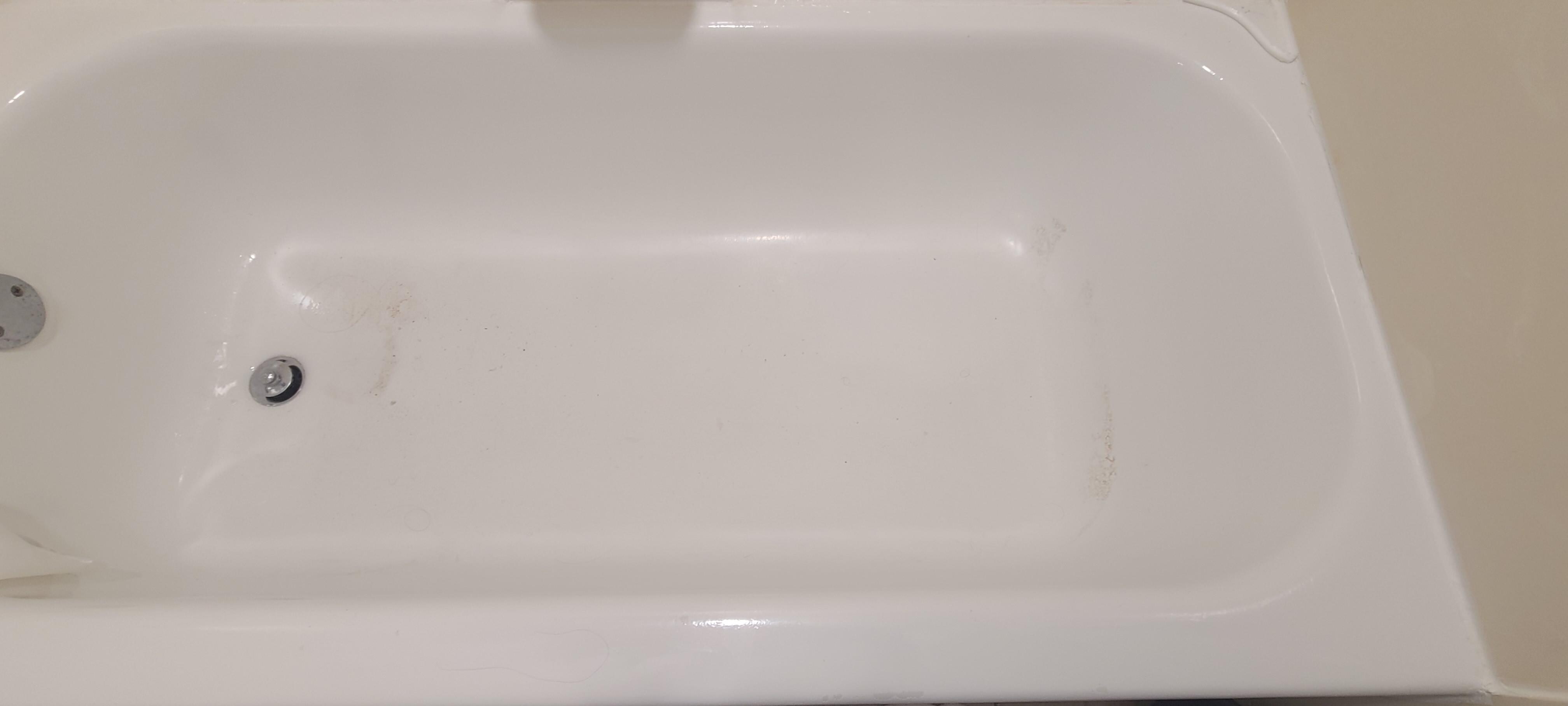 In the morning after the tub finally drained....ugly dirt ring in the tub
