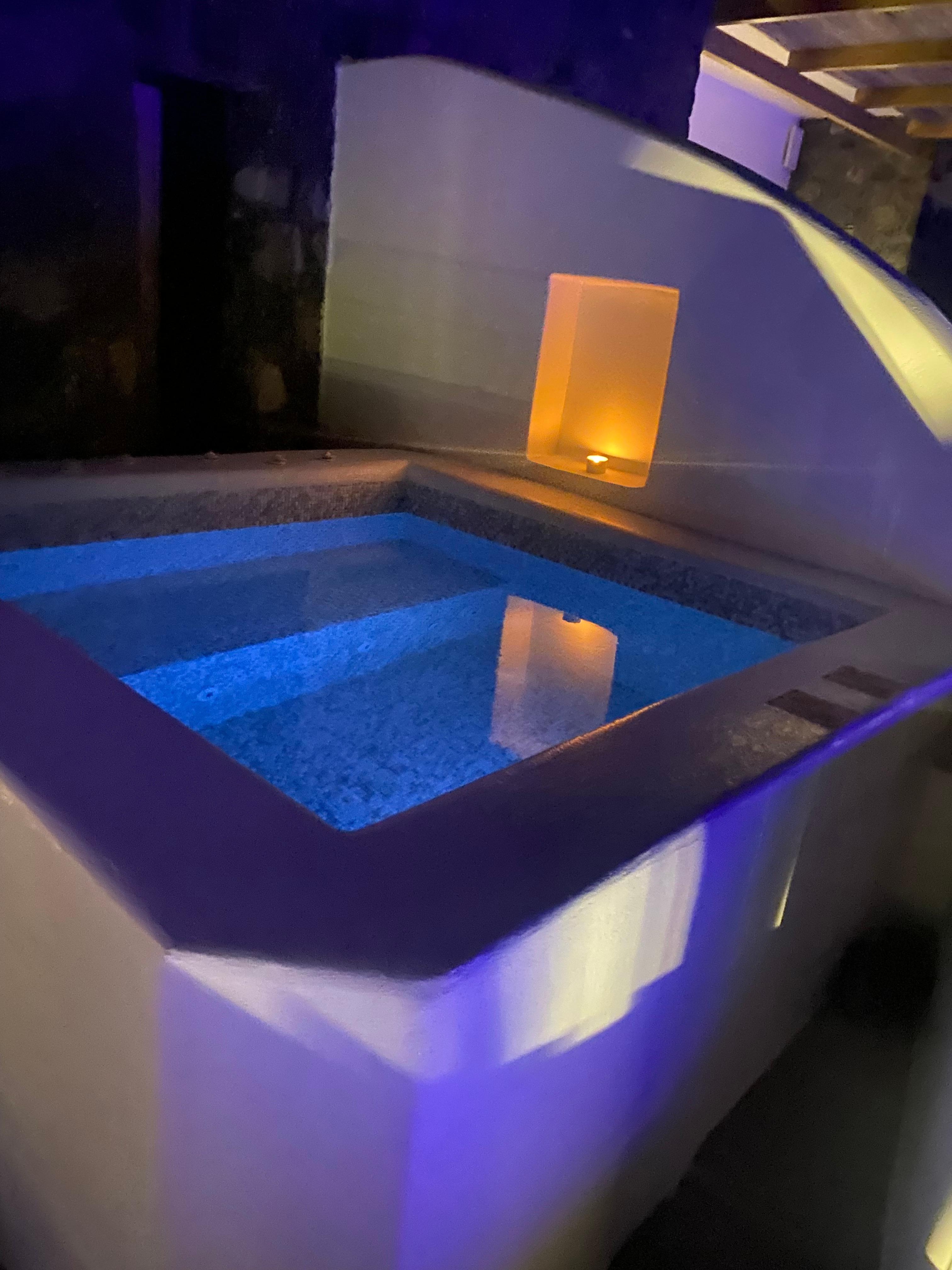 Hot tub after a long day of exploring was a great way to relax before and after dinner!