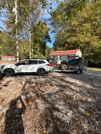 This is in front of the cabin plenty of parking. Nice place.