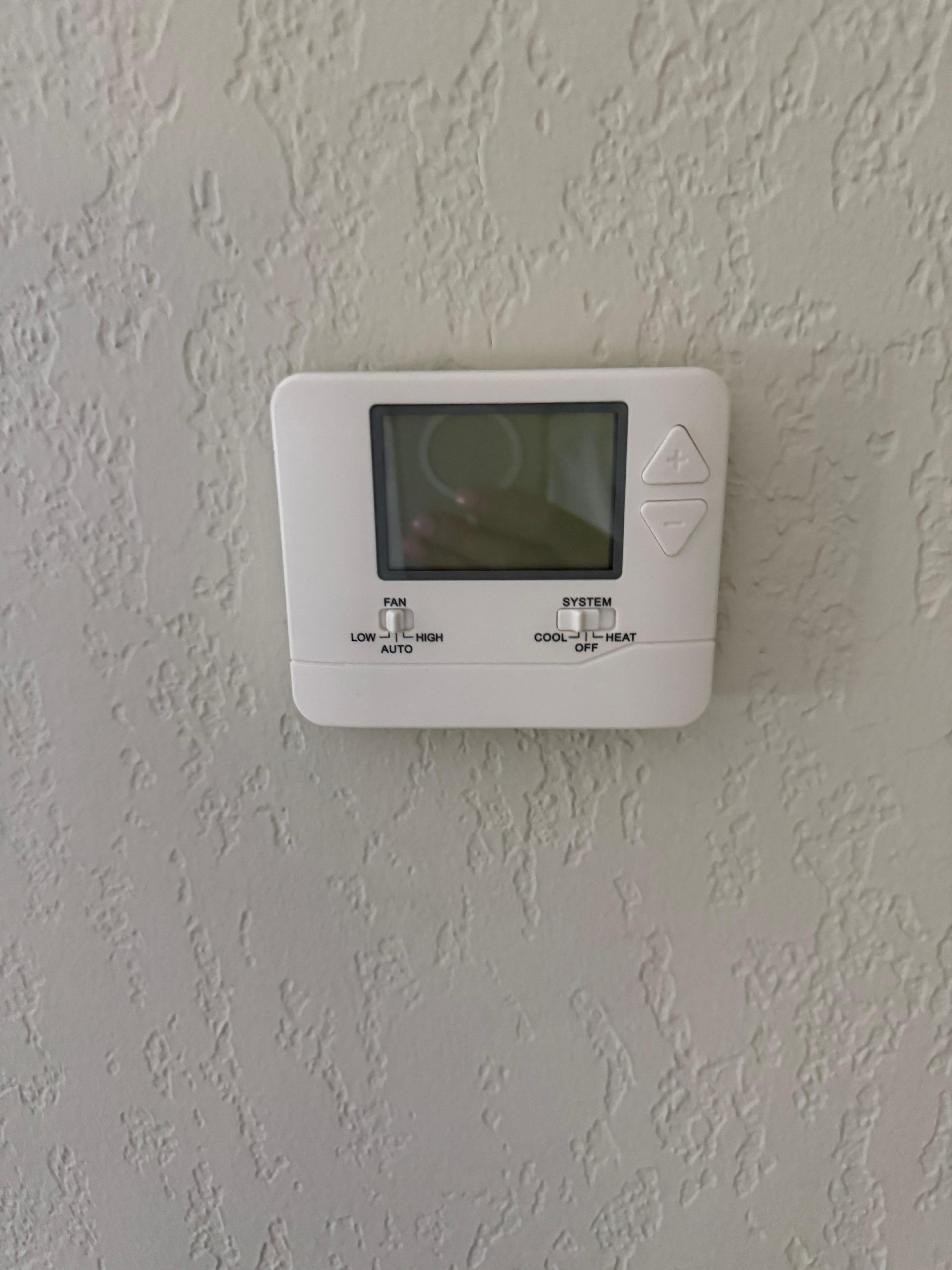 Thermostat on the wall does not work 