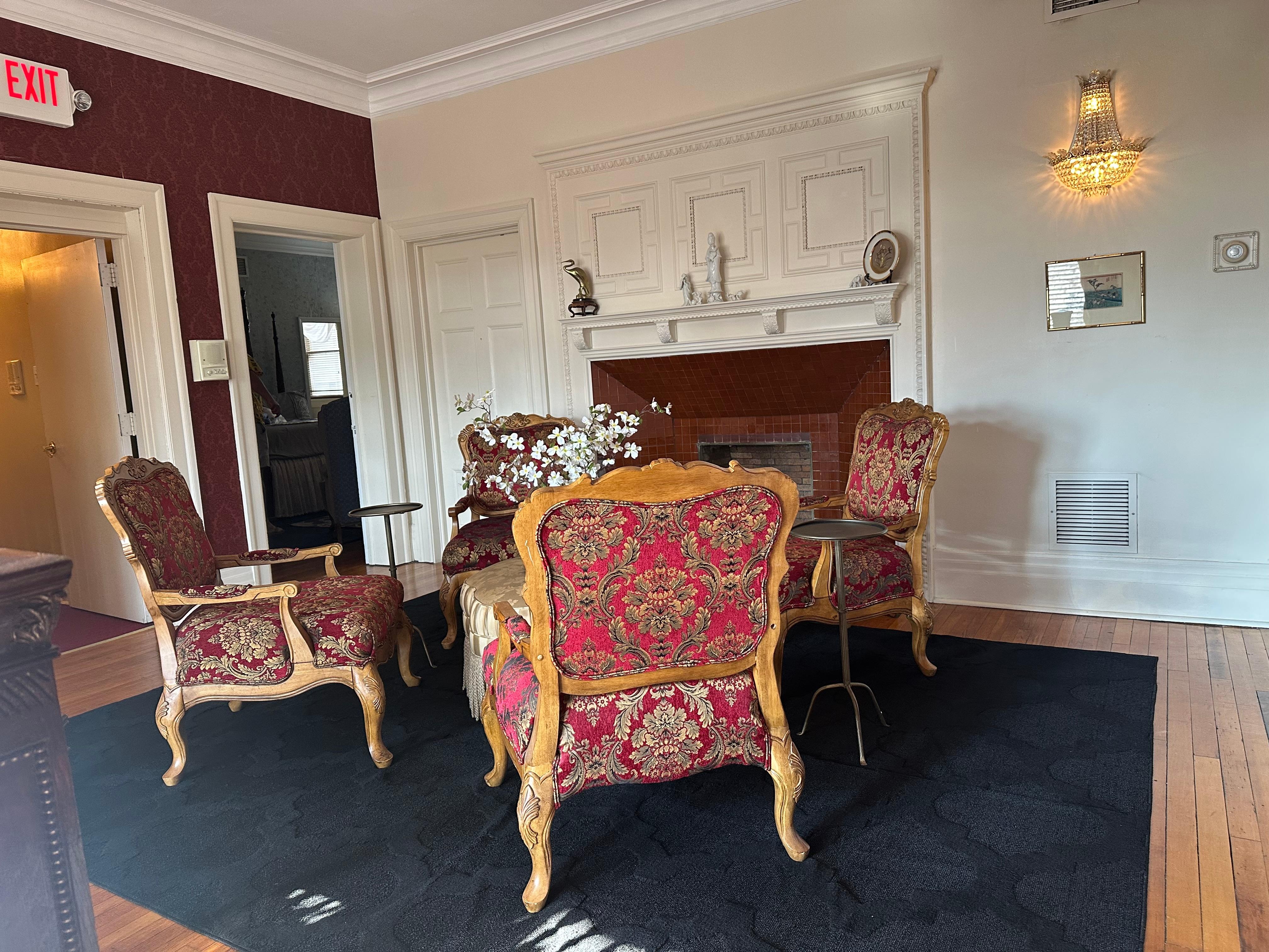 Upstairs sitting area