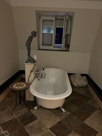 Junior suite bathroom